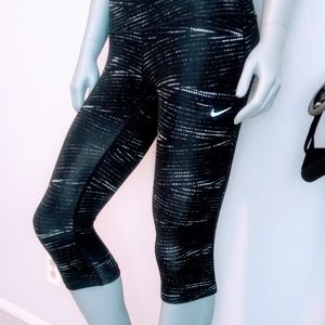 Nike Dri-Fit Workout Capri!